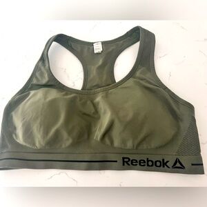 Reebok sport bra. Size M. Almost new.